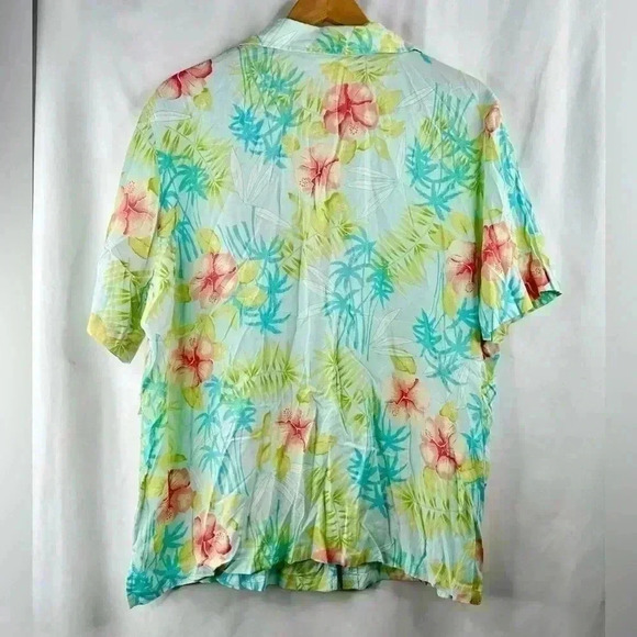 NWT Dressbarn Women’s Hawaiian Button Down Tee Tropical Hibiscus Print Size 2X - Picture 3 of 9
